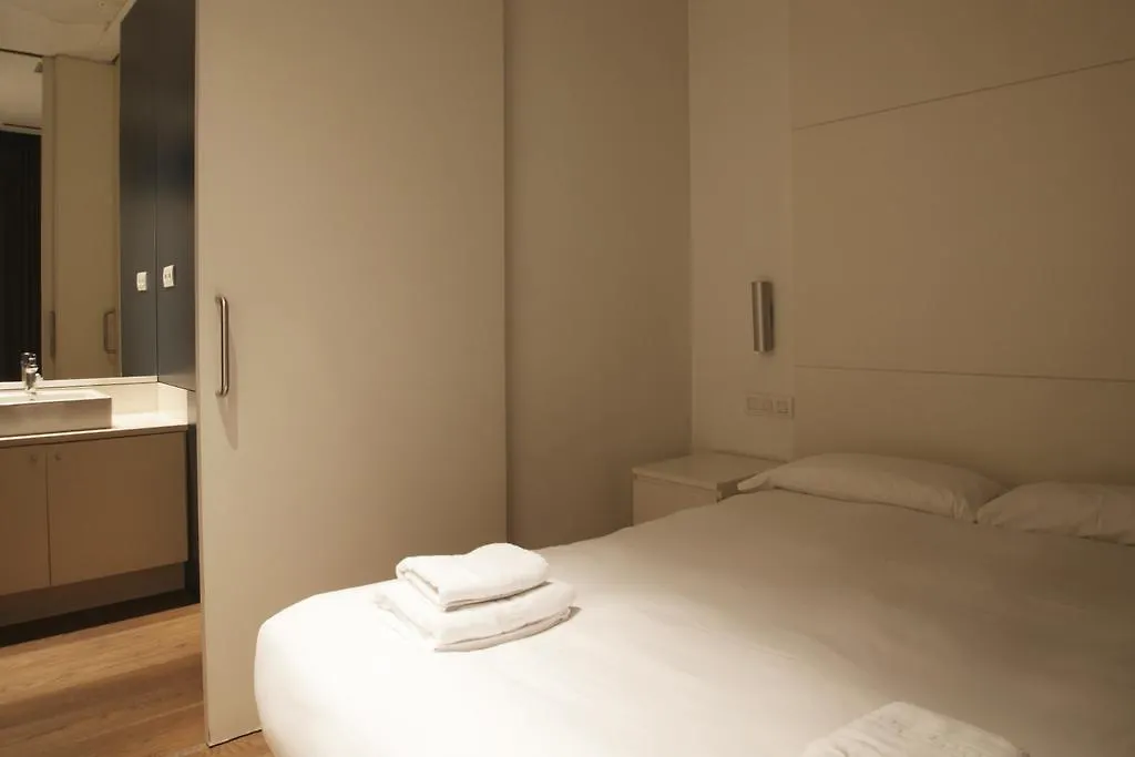 Daire Las Ramblas Suites Barselona